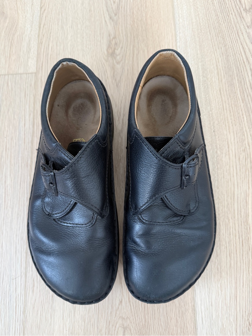 Birkenstock Footprints
Black Leather Buckle
Shoes Men's EU 44